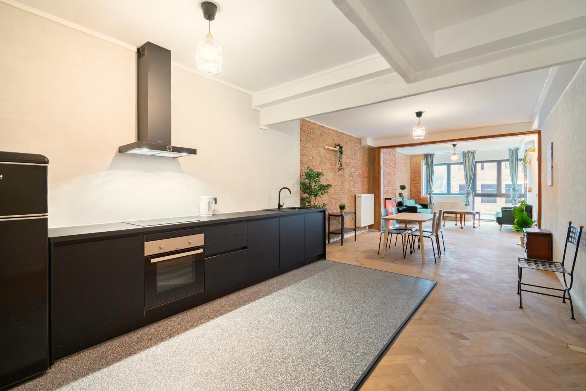 Charming And Spacious Apartments In The Heart Of 안트베르펜 외부 사진
