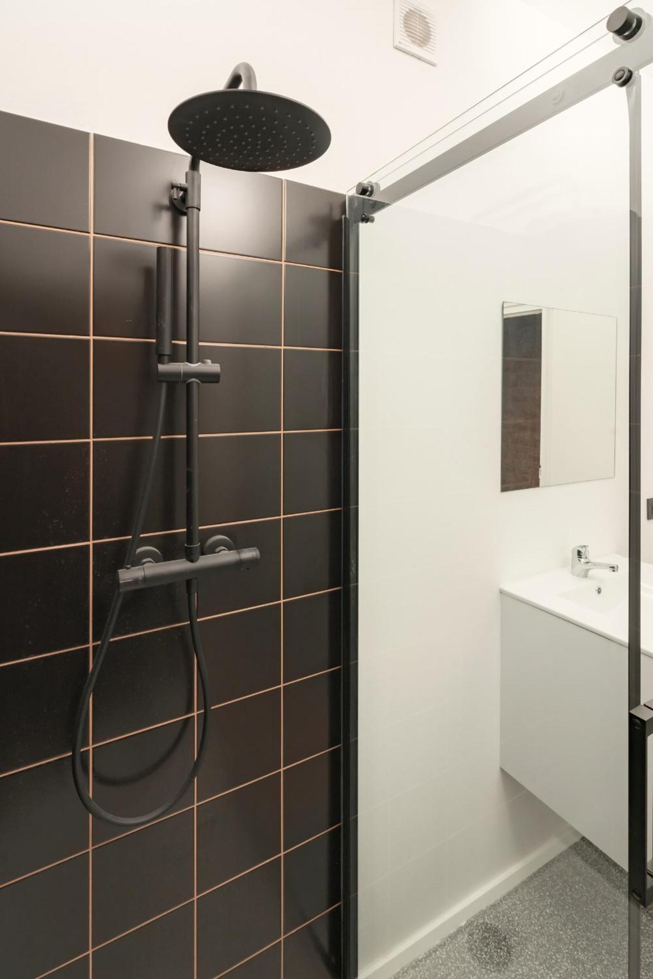 Charming And Spacious Apartments In The Heart Of 안트베르펜 외부 사진