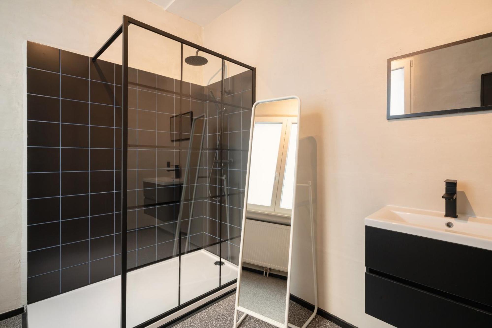 Charming And Spacious Apartments In The Heart Of 안트베르펜 외부 사진